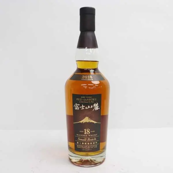 富士山麓18年スモールバッチ　キリン製造。有名ではないですが美味いですよ。本当に キリン シングルモルトウイスキー富士山麓18年が終売に : くり