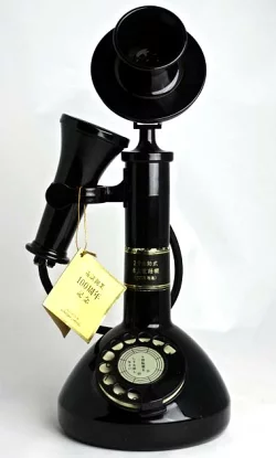 新到着 サントリー 卓上電話機 2号自動式 電話創業100周年記念ボトル 響 ウイスキー